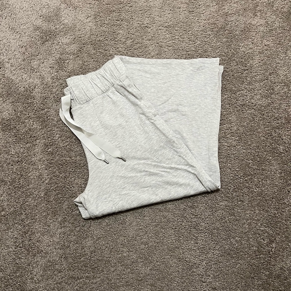 Lululemon Wide Leg Cropped Pant